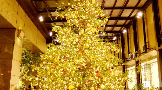 新宿タカシマヤタイムズスクエアのクリスマスツリー2018