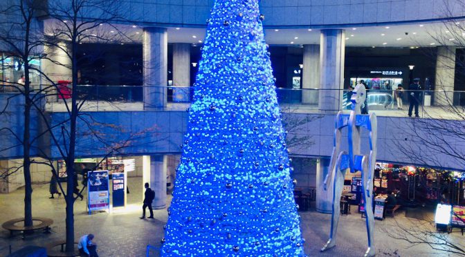 東京オペラシティのクリスマスイルミネーション2018