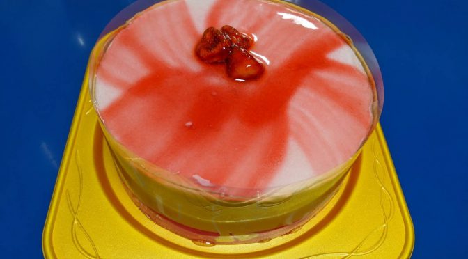 不二家のホールケーキ《ストロベリーポップ》