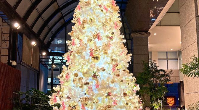 新宿タカシマヤのクリスマスツリー2021