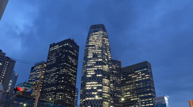 雨上がりの西新宿の夜景